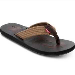 (Ew)Levi's men's two horse flip flops